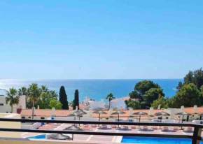Great sea view apartment, near the beach, with AC and pools